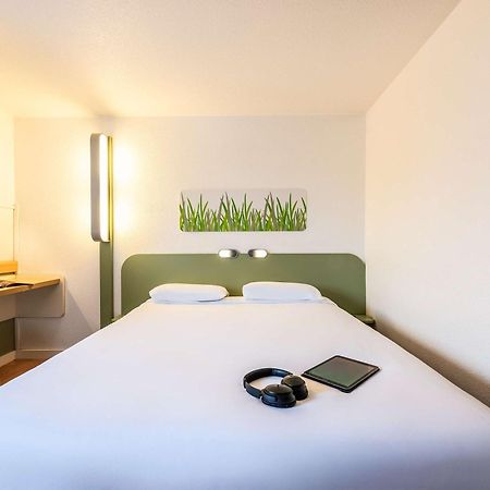 Ibis Budget Villefranche Limas Eksteriør billede