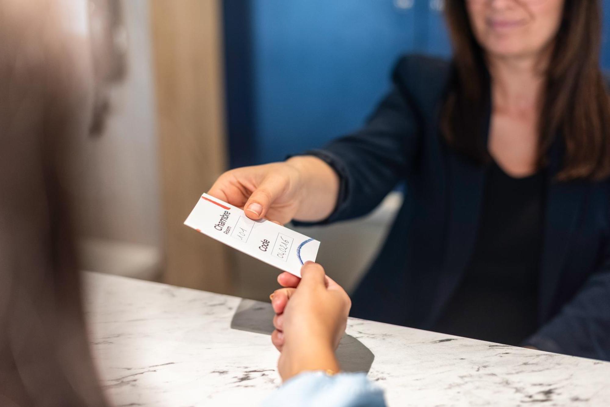 Ibis Budget Villefranche Limas Eksteriør billede