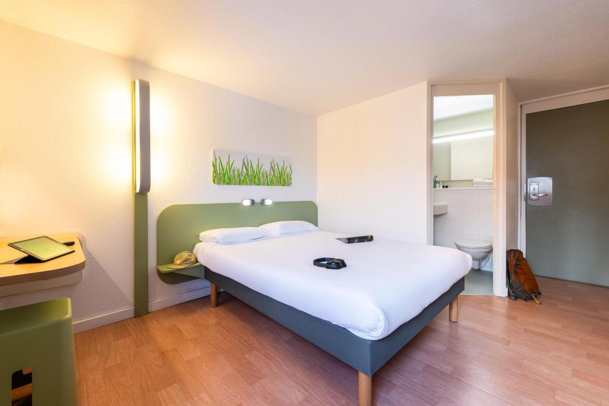 Ibis Budget Villefranche Limas Eksteriør billede