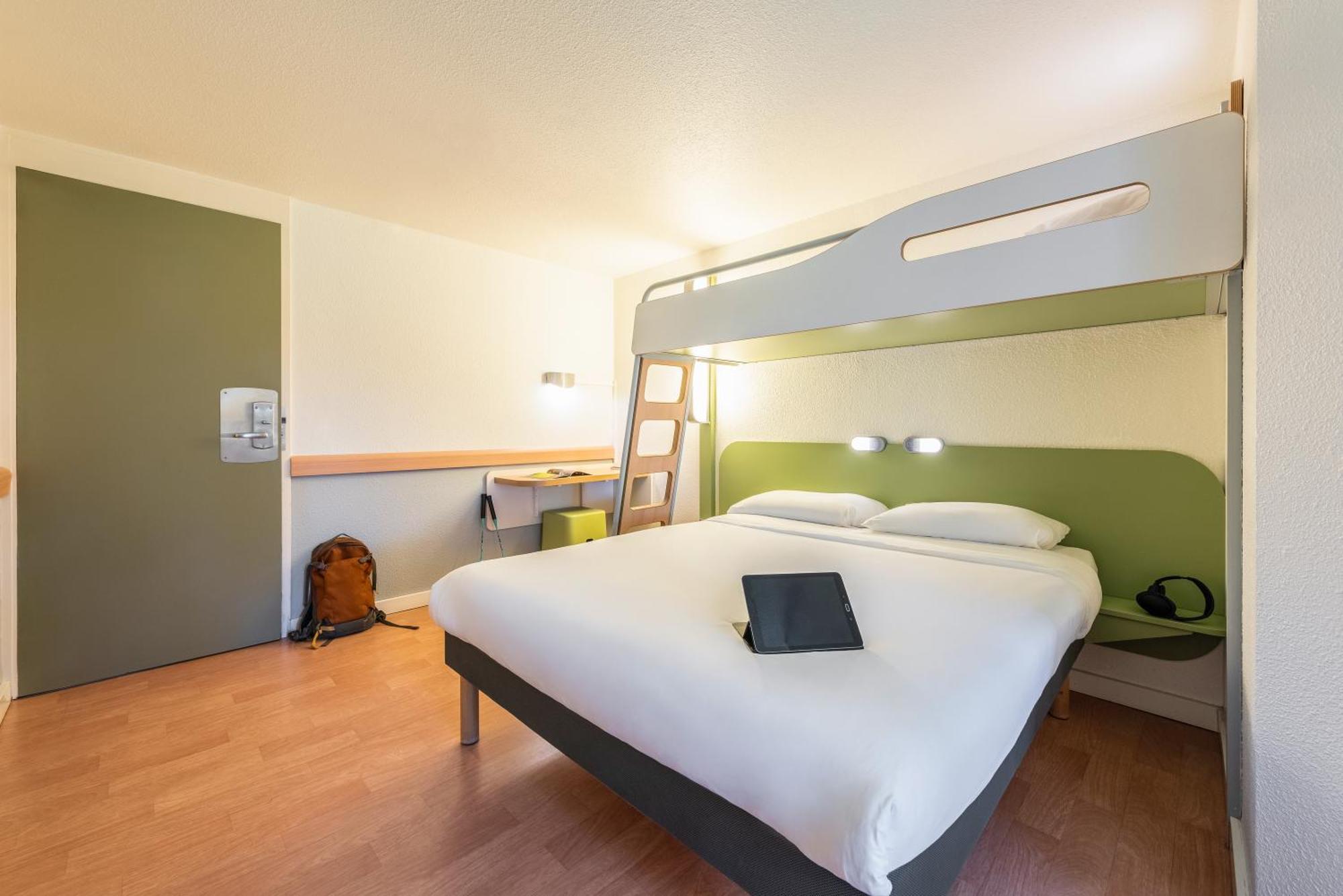 Ibis Budget Villefranche Limas Eksteriør billede