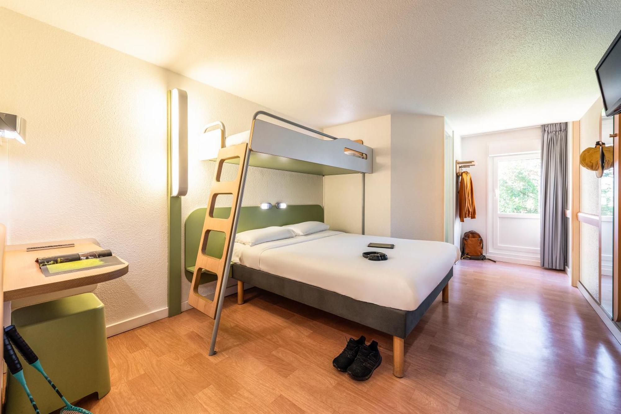 Ibis Budget Villefranche Limas Eksteriør billede