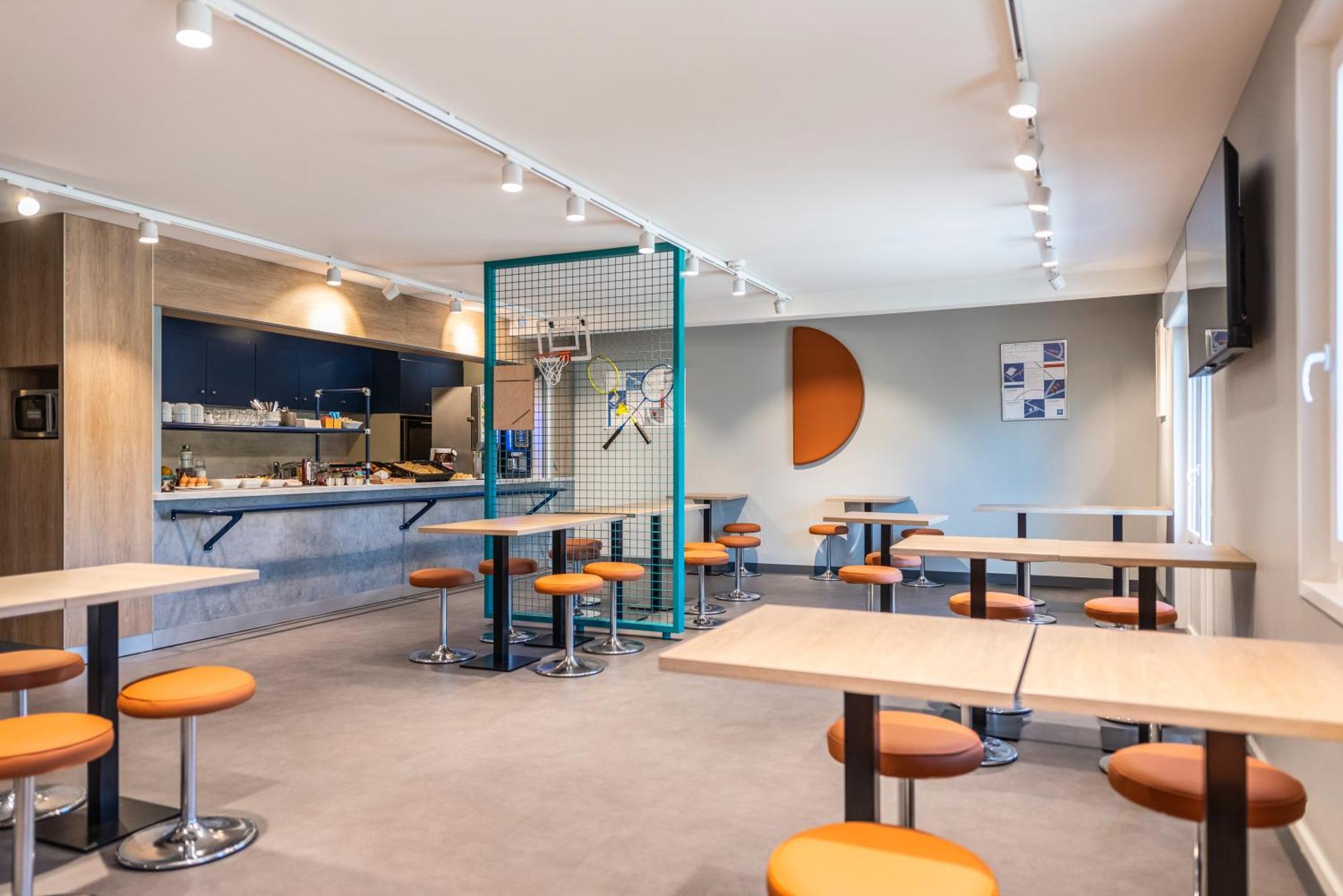 Ibis Budget Villefranche Limas Eksteriør billede