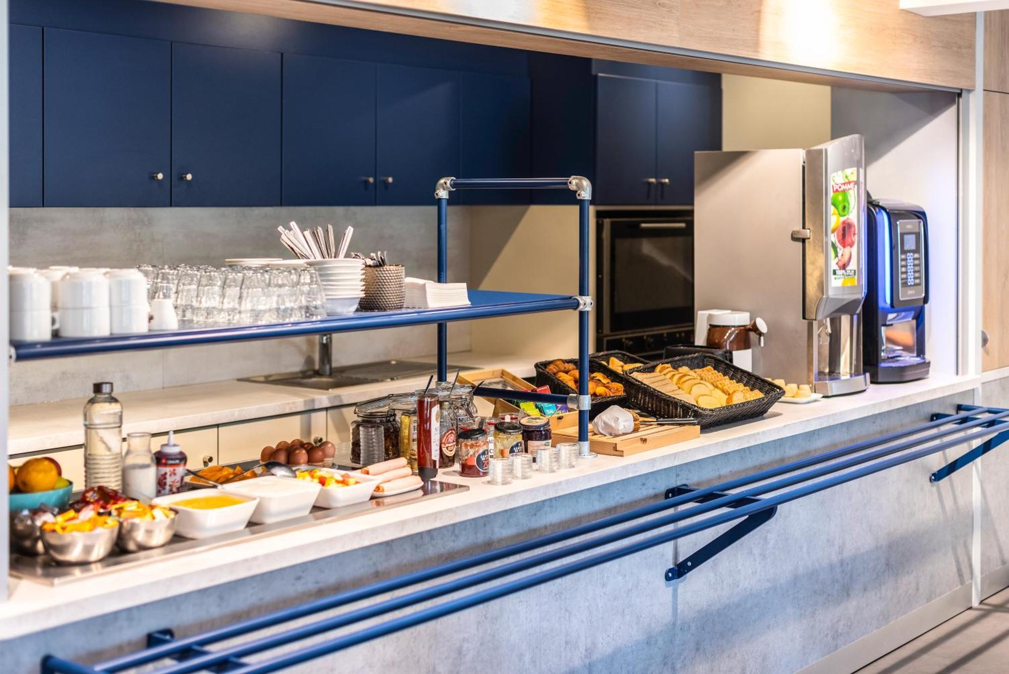 Ibis Budget Villefranche Limas Eksteriør billede